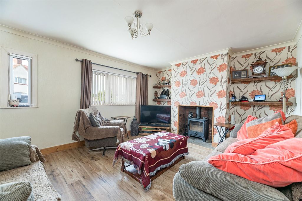 Property photo 2 of 25 Sitting Room