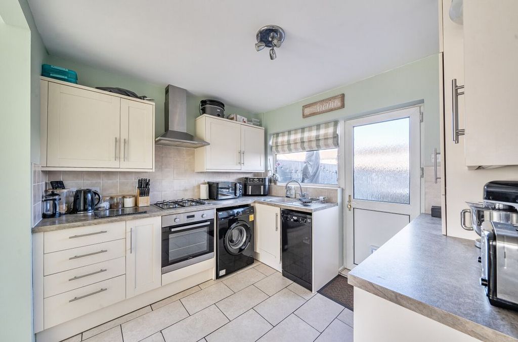 Property photo 3 of 17 138194517695Bdaeb3Eb41