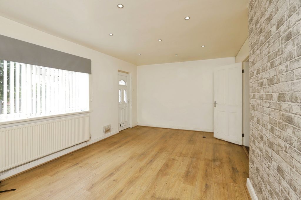 Property photo 2 of 13 Image 2