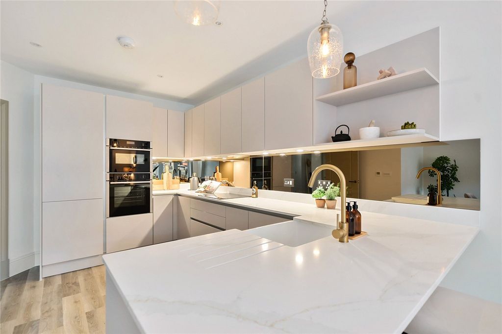 Property photo 2 of 14 Picture No. 31