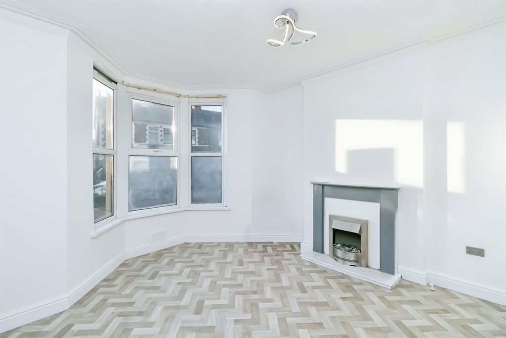 Property photo 3 of 16