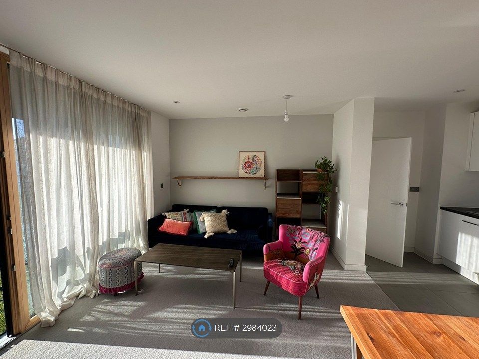 Property photo 1 of 11 Open Plan Living Room