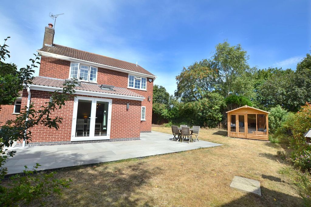 Property photo 2 of 34