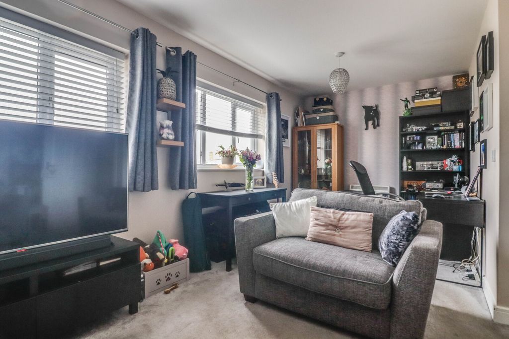 Property photo 3 of 9 Picture No. 25