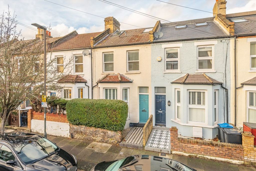 Property photo 1 of 8