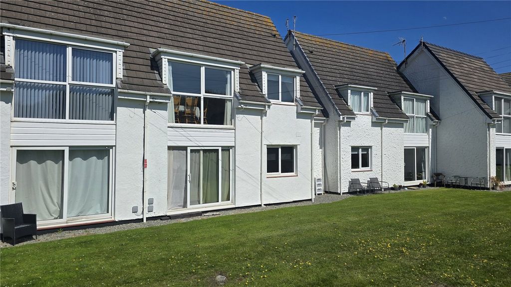 Additional image 12 of 3 bed flat for saleIsallt Lodge, Bae Trearddur, Caergybi, Isallt Lodge LL65