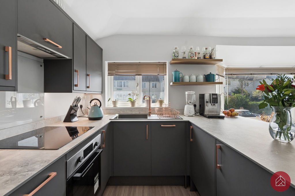 Property photo 3 of 20 Kitchen