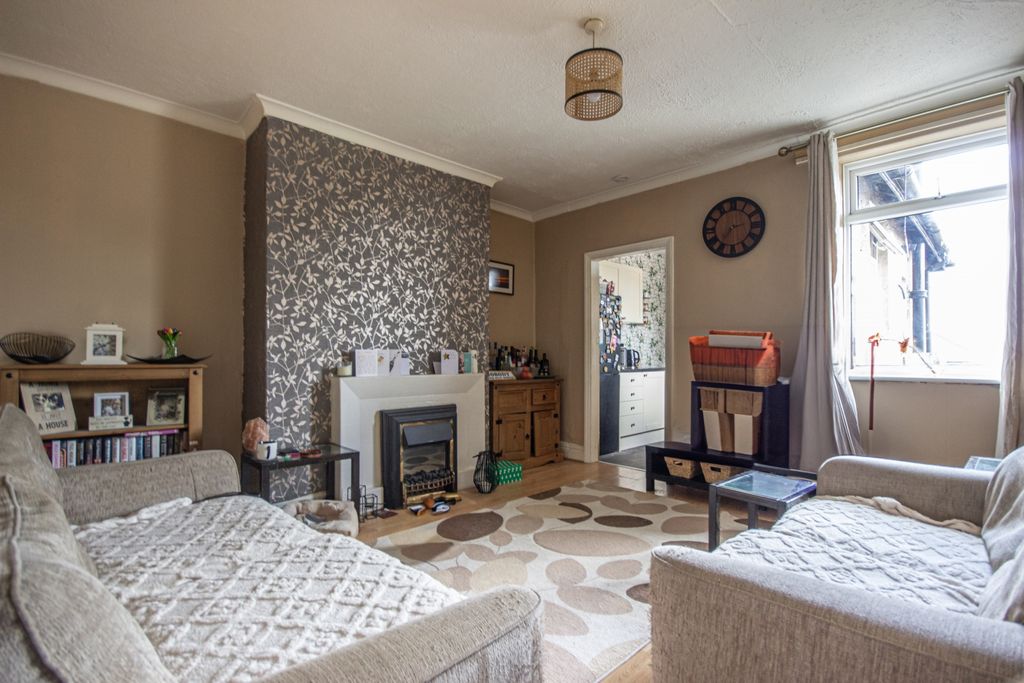 Property photo 3 of 13 2