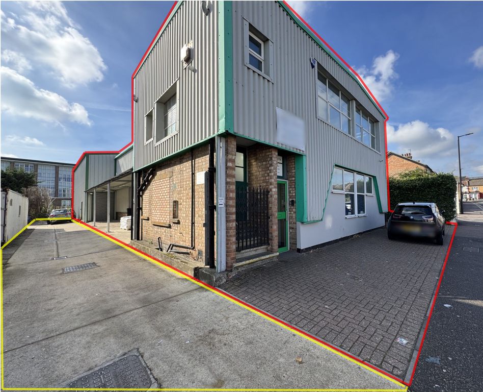 Property photo 3 of 17