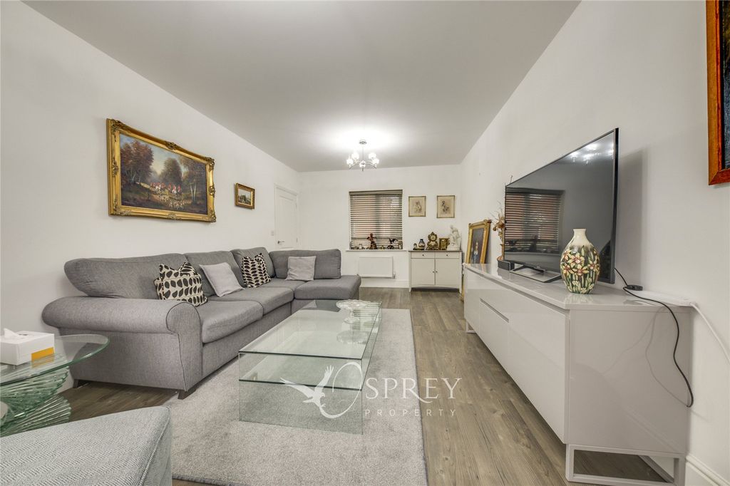 Property photo 3 of 16 Living Room