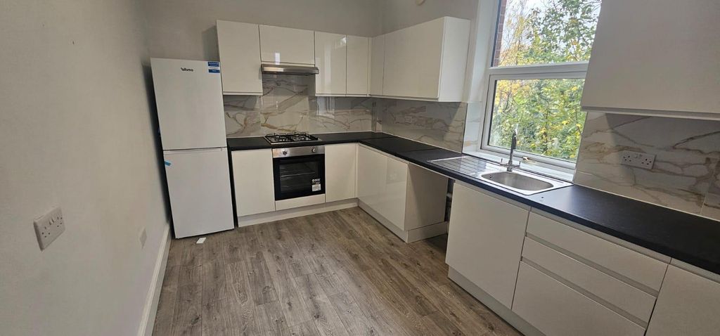 Property photo 3 of 19 Whatsapp Image 2025-11-04 At 11.52.11_912B8Dcd.Jpg