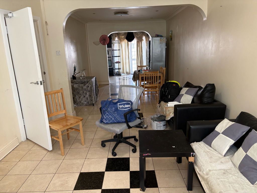 Property photo 3 of 19