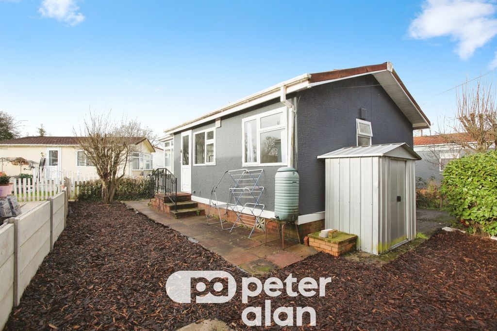 Property photo 2 of 20