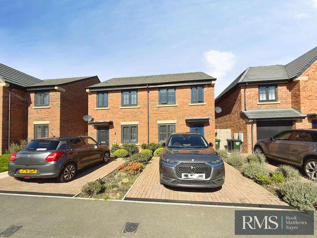 Property photo 1 of 14 Photo 7