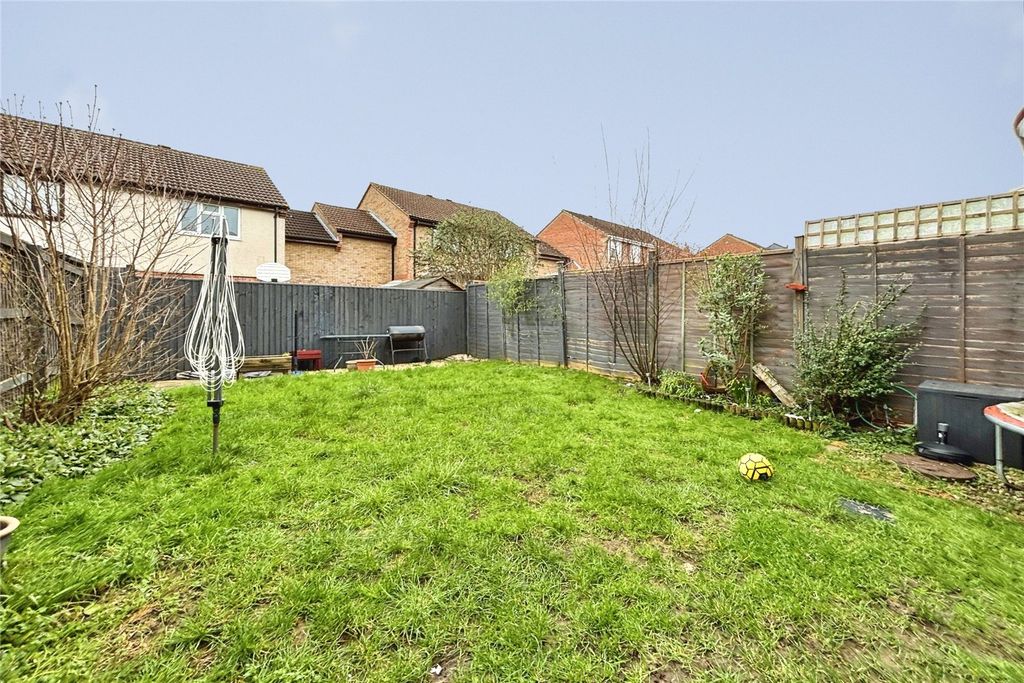 Property photo 2 of 19 Picture No. 16