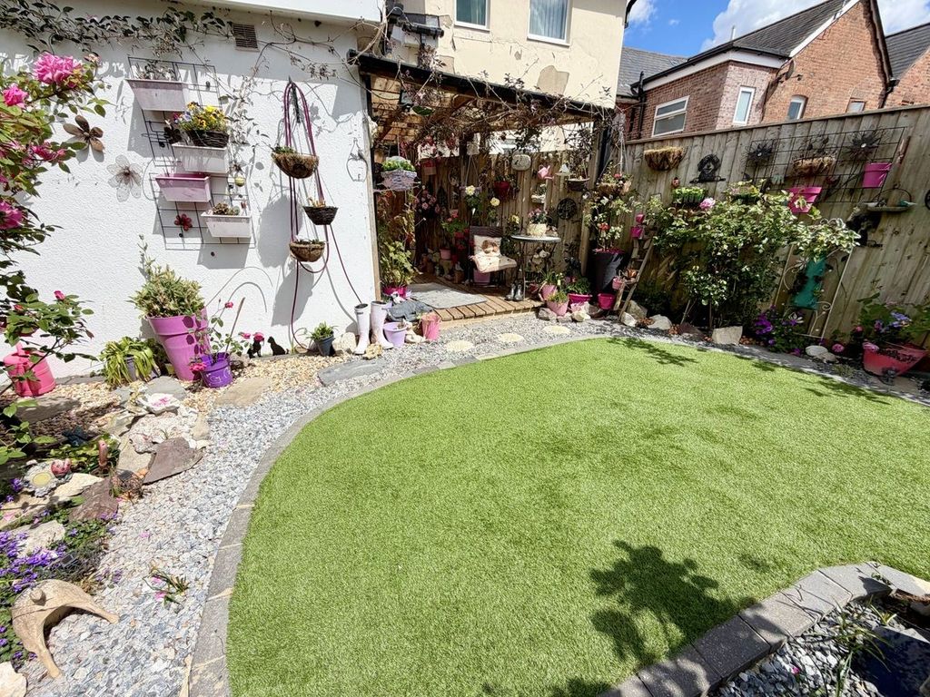 Property photo 3 of 21