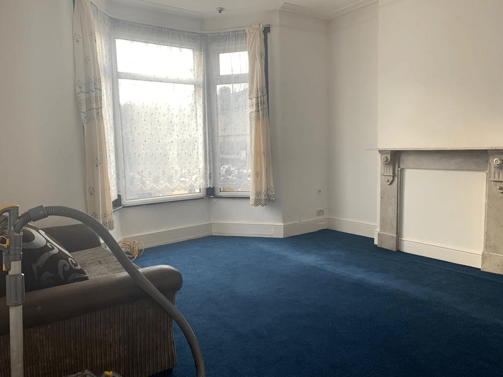 Property photo 3 of 8 6