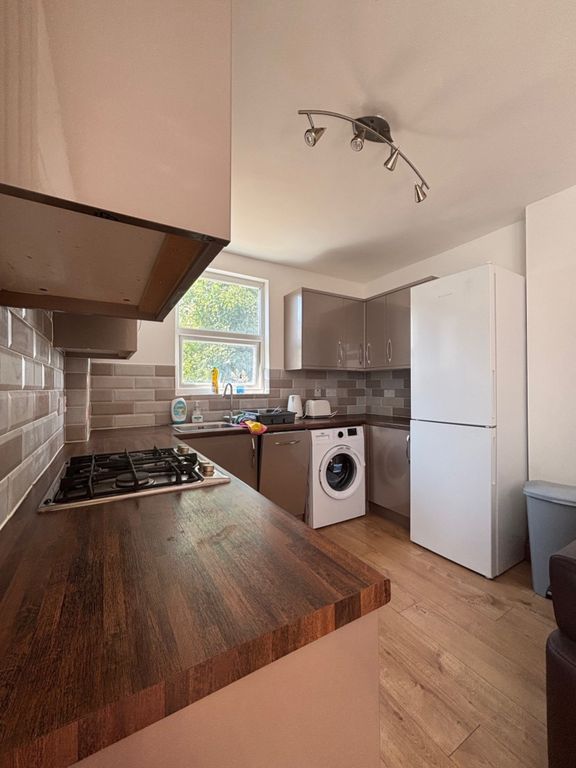 Property photo 1 of 13 Lrg_76