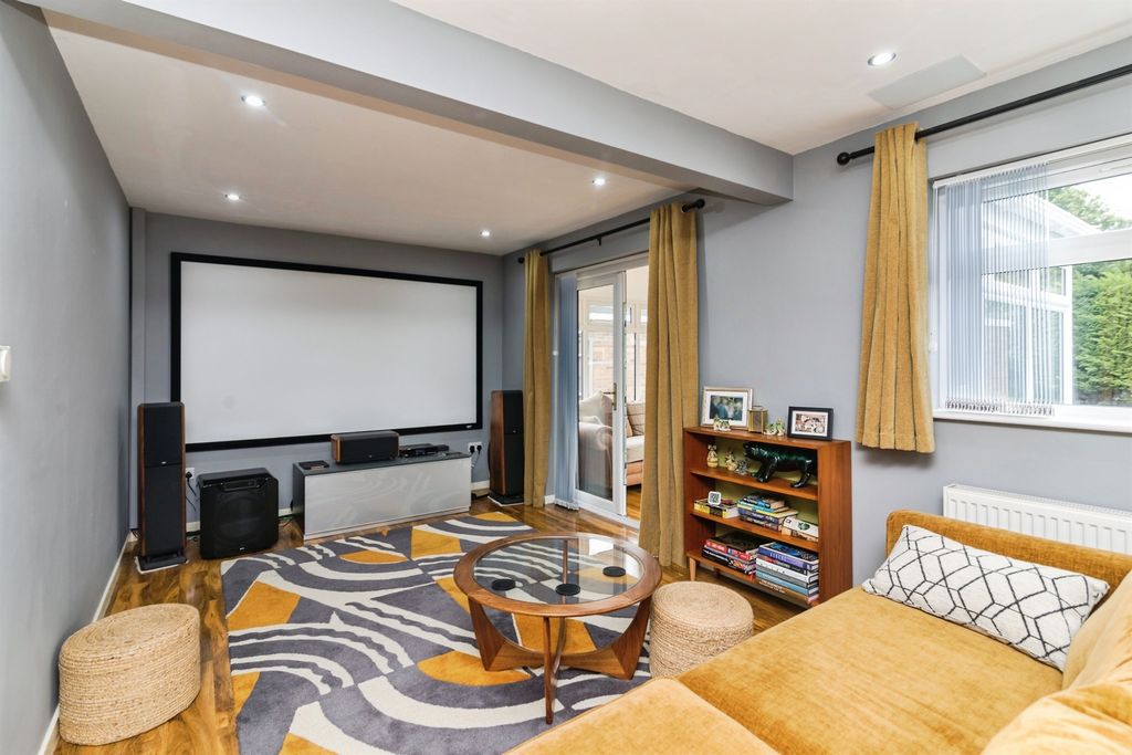 Property photo 3 of 14