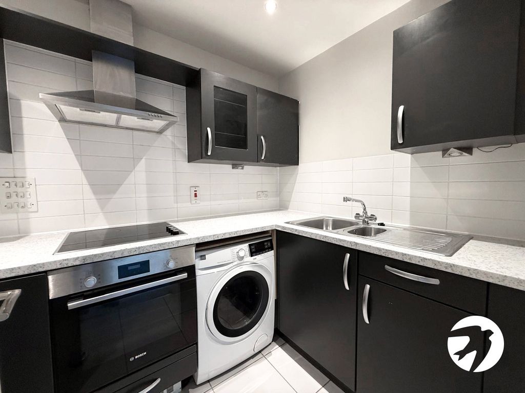 Property photo 2 of 17 Picture No. 29