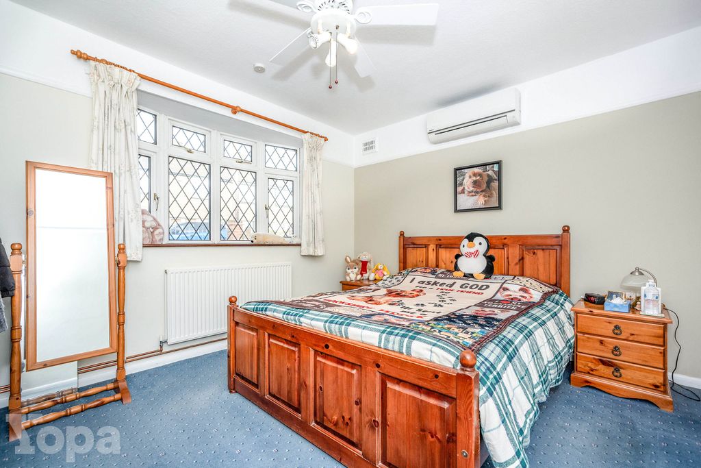 Additional image 12 of 3 bed detached bungalow for saleMounts Road, Greenhithe DA9