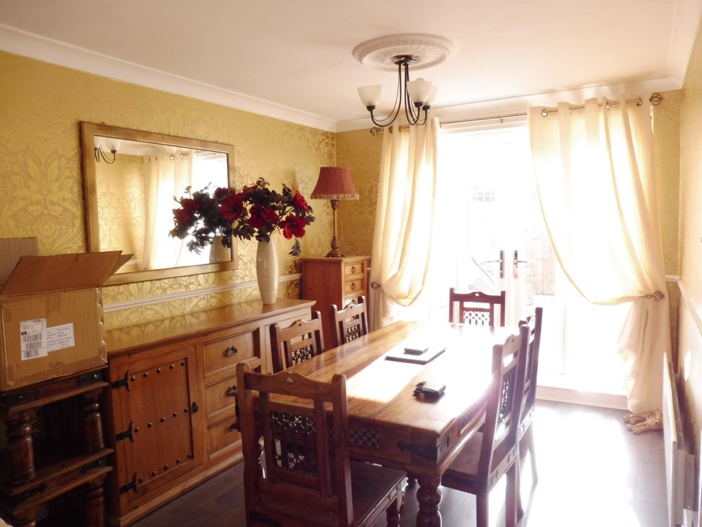 Property photo 3 of 8 Dining Room