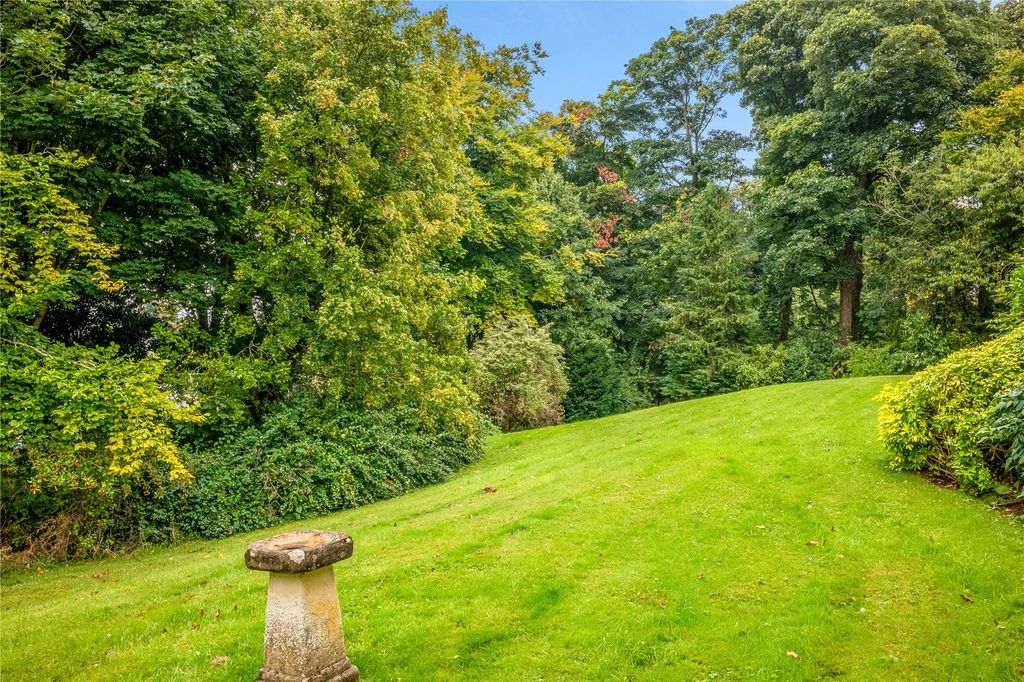 Property photo 2 of 12 Picture No. 15