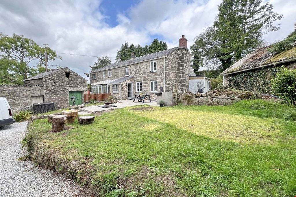 Property photo 1 of 18 694B7Db2-55F7-4832-B77B-17656d69Efd0