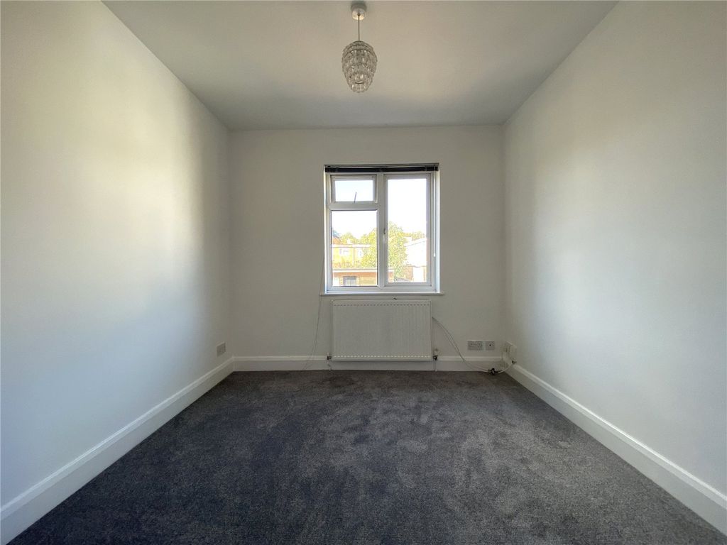 Property photo 3 of 17 Picture No. 11