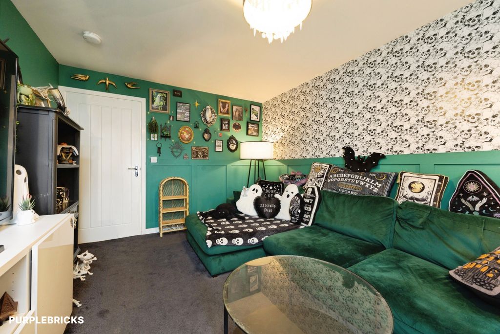Property photo 2 of 21