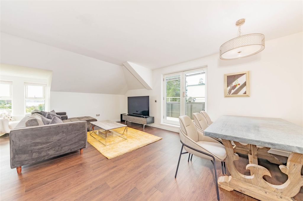 Property photo 3 of 25 Flat 18 Anton House Forthill Road Bf Edits-2.Jpg