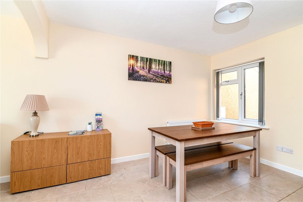 Property photo 3 of 22 Picture No. 06