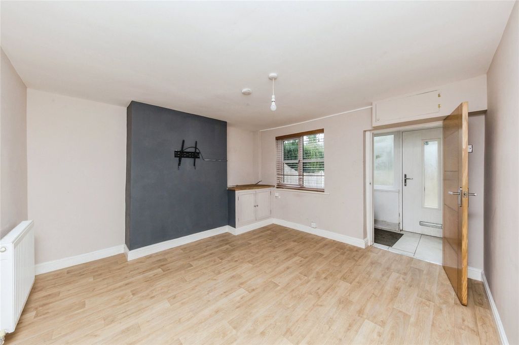 Property photo 2 of 17 Picture No. 03