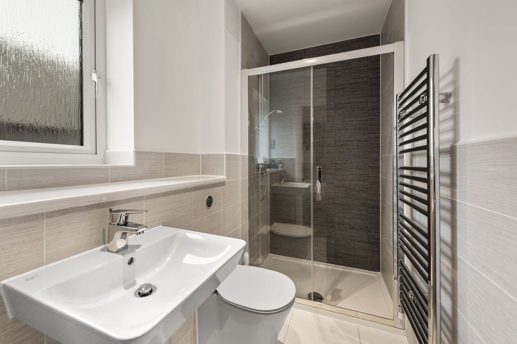 Additional image 13 of 5 bed detached house for saleValehouse Close, Hampton Water PE7