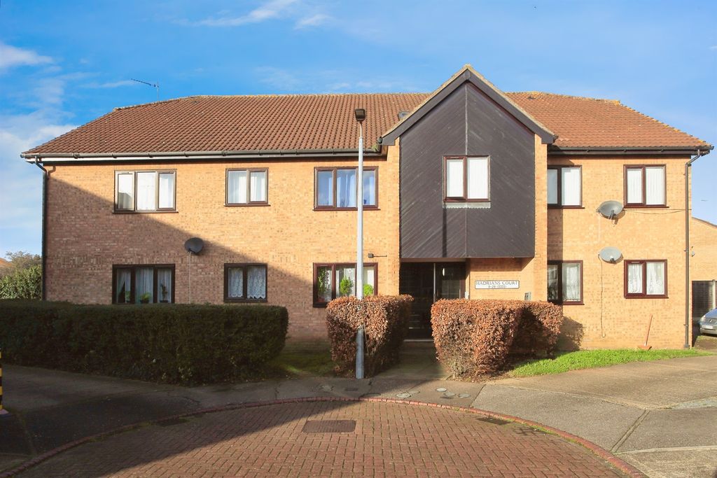 Property photo 1 of 11