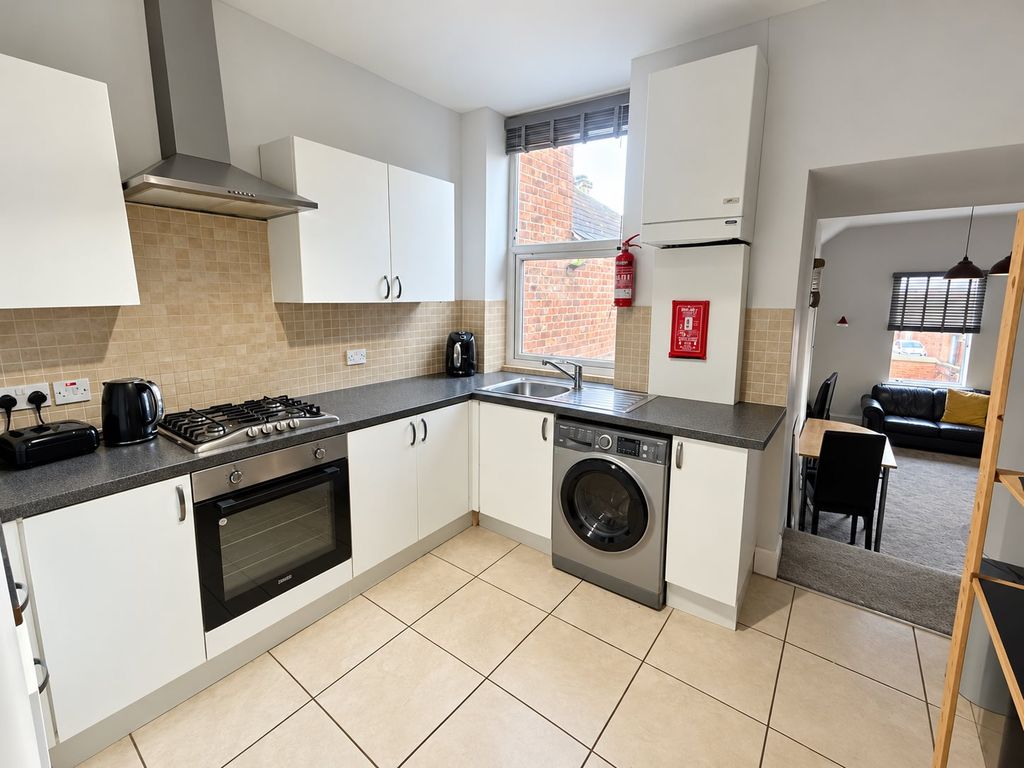 Property photo 3 of 13 Kitchen