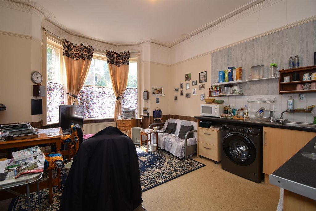 Property photo 1 of 9 Open Plan Living Space
