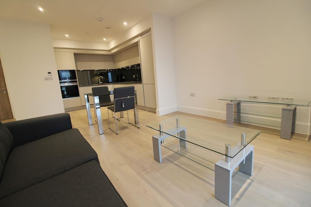 Property photo 3 of 6 Living Area