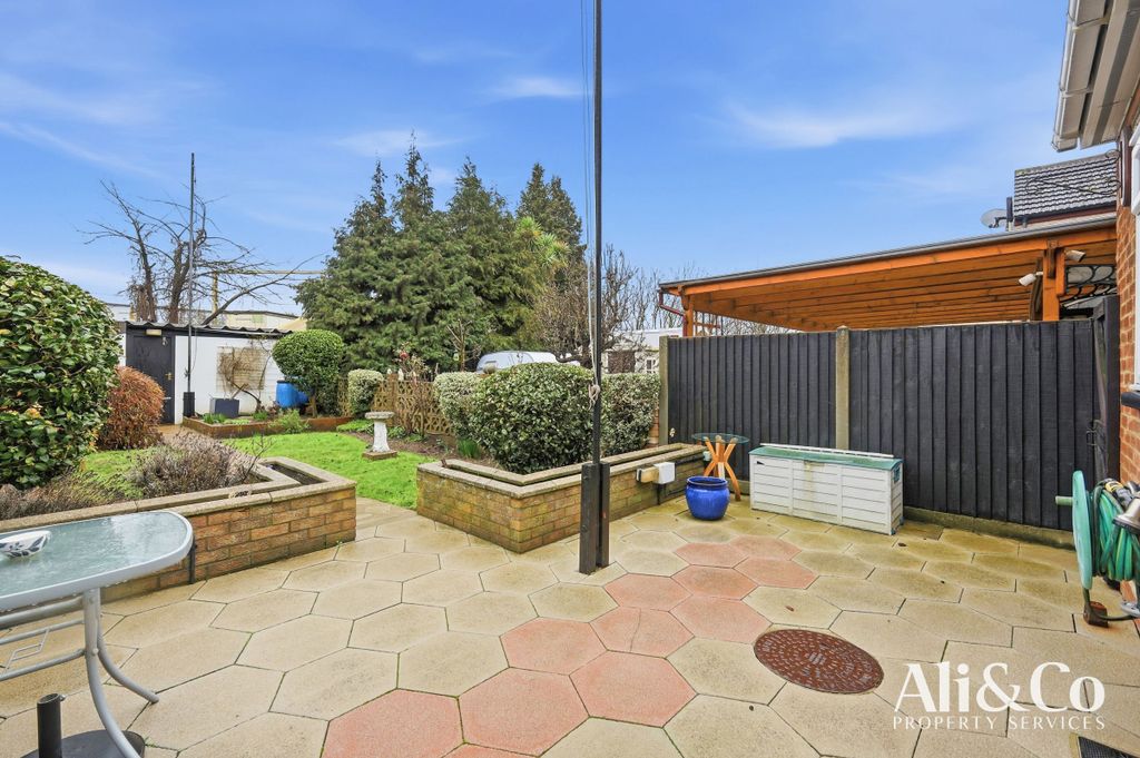 Property photo 3 of 20