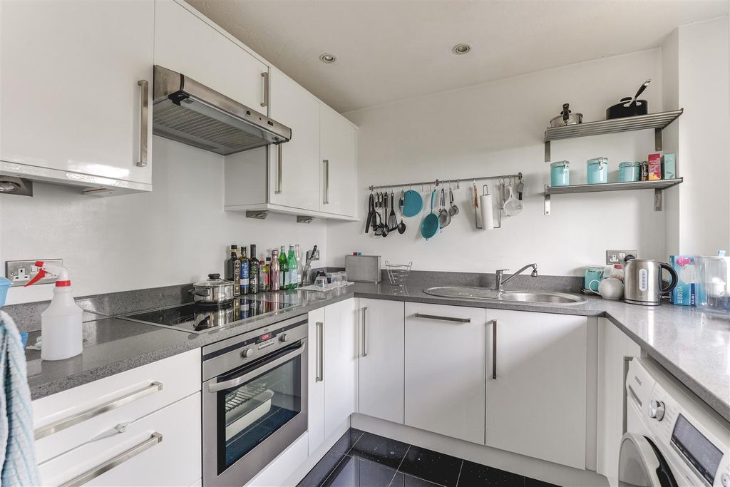 Property photo 2 of 12 Chasewood Ave-2.Jpg