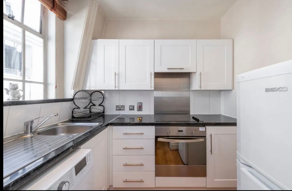 Property photo 2 of 17 Kitchen