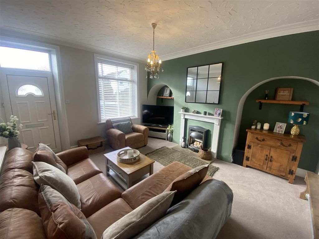 Property photo 2 of 14 Living Room