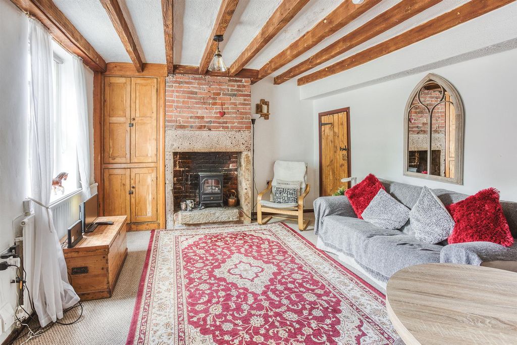 Property photo 3 of 11