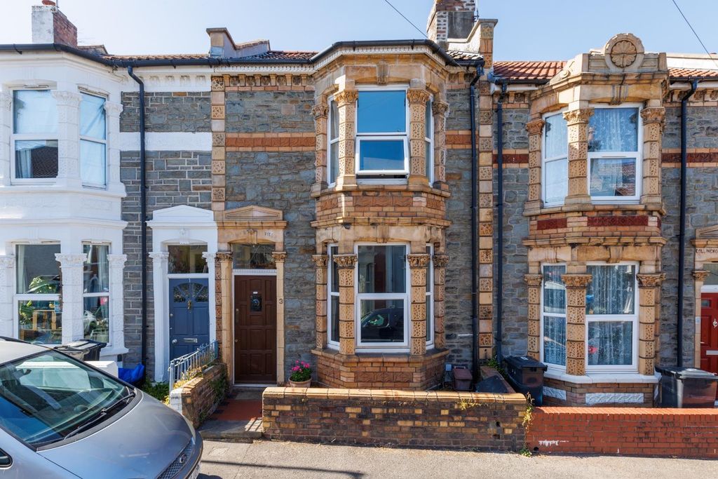 Property photo 2 of 24 3 Rene Road-25.Jpg
