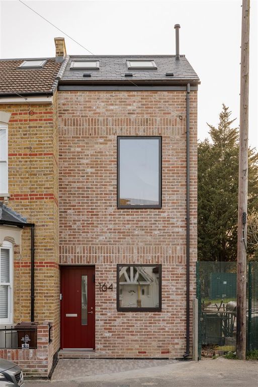 Property photo 3 of 44