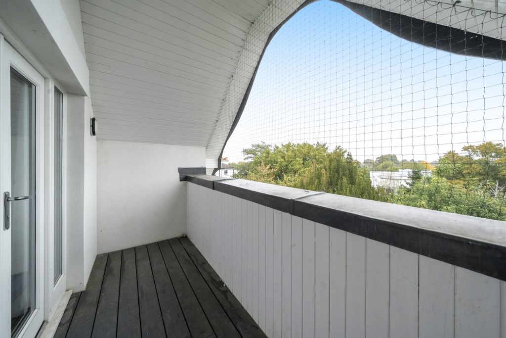 Property photo 3 of 10 Picture No. 17