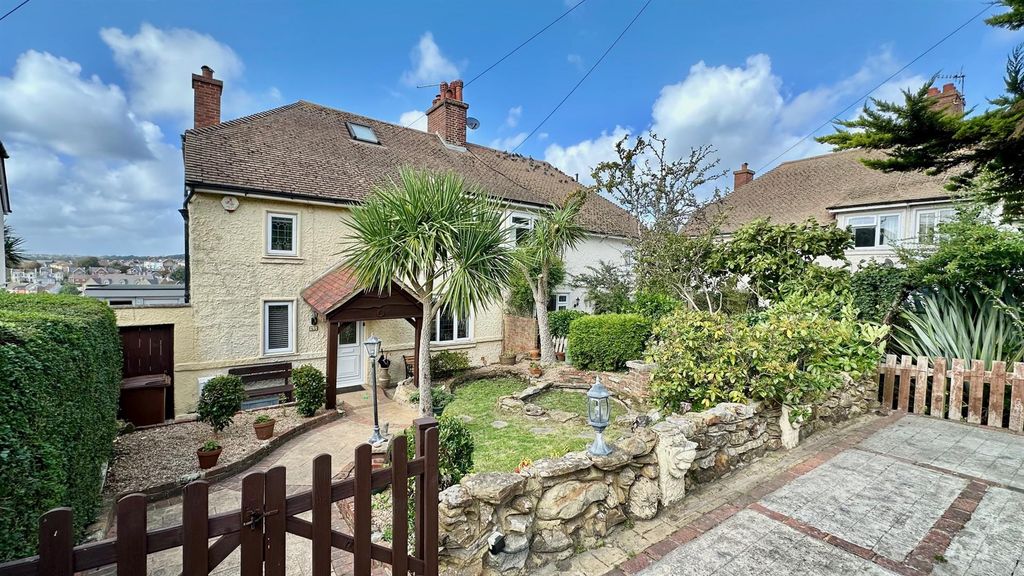 Property photo 1 of 36