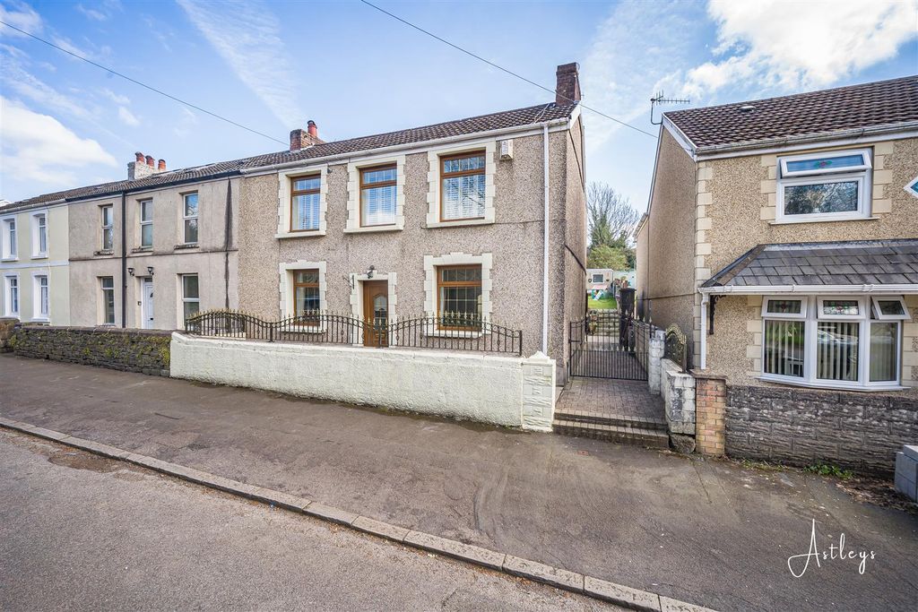 Property photo 1 of 24 External