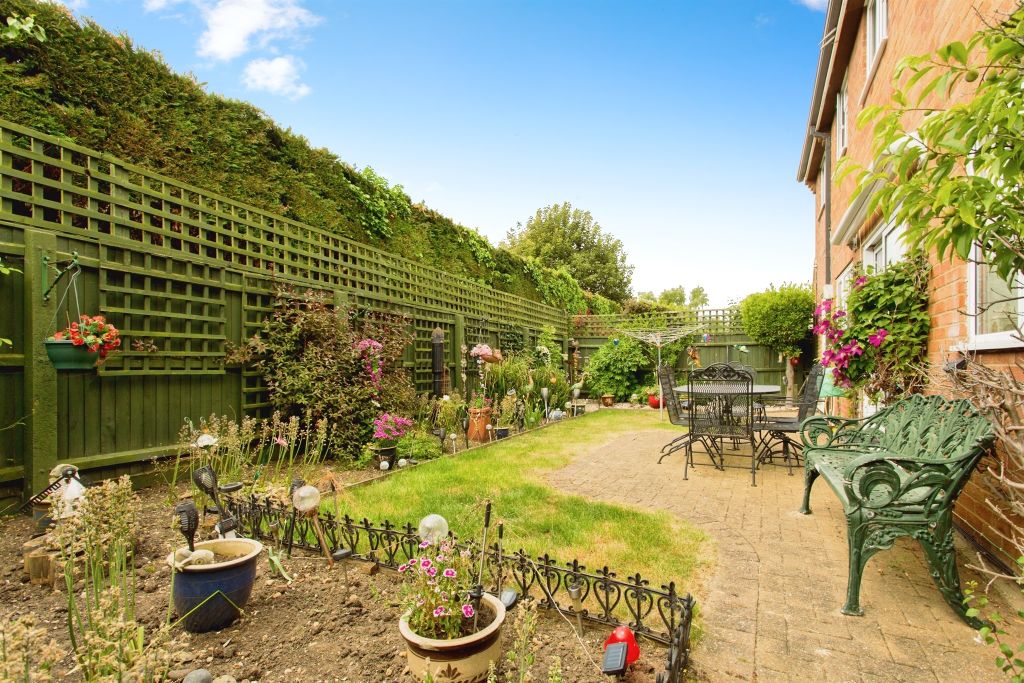 Property photo 2 of 17