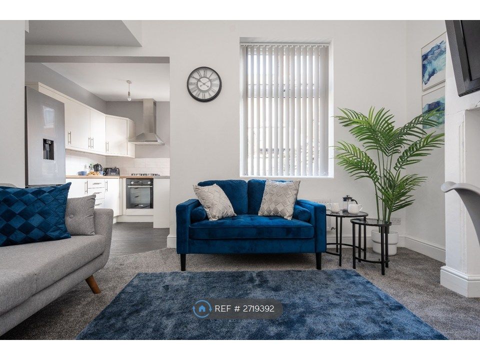 Property photo 3 of 27